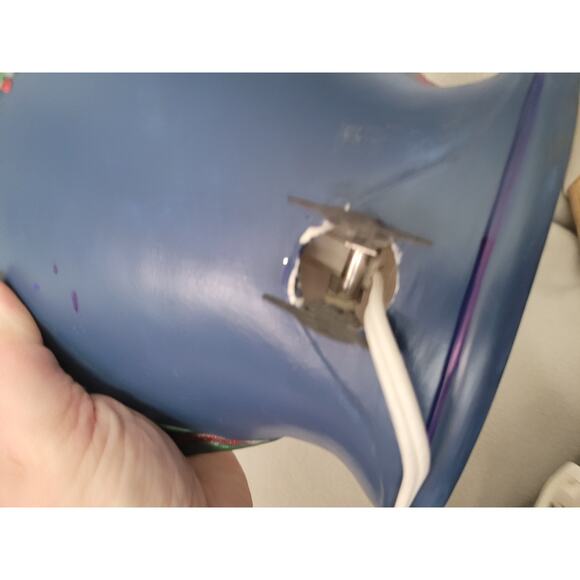 Vintage 90's Lighted Ceramic Lamp Church Snow Scene Wreath Mold - Picture 8 of 14